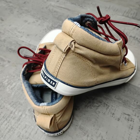 Tommy Hilfiger Sneakers / Chucks Tank and White Size 5.5 Women's - Picture 4 of 7